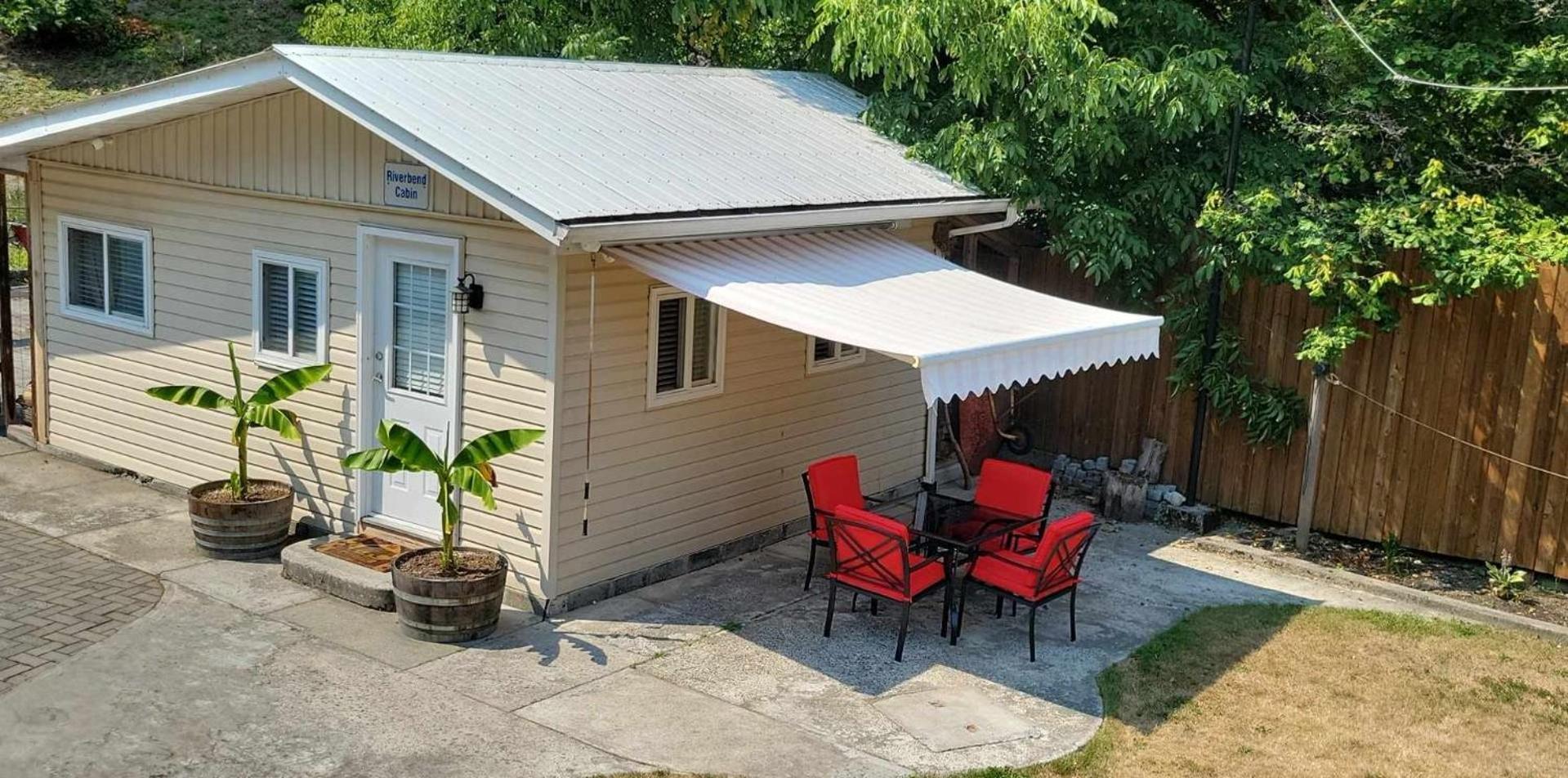 Riverbend Guest House Chilliwack Exterior photo