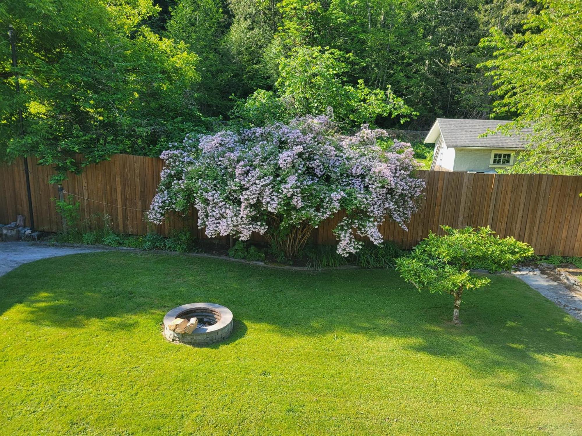 Riverbend Guest House Chilliwack Exterior photo