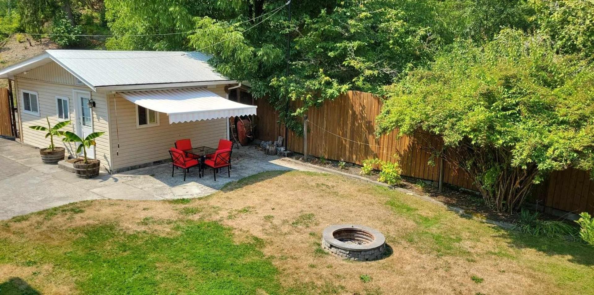 Riverbend Guest House Chilliwack Exterior photo