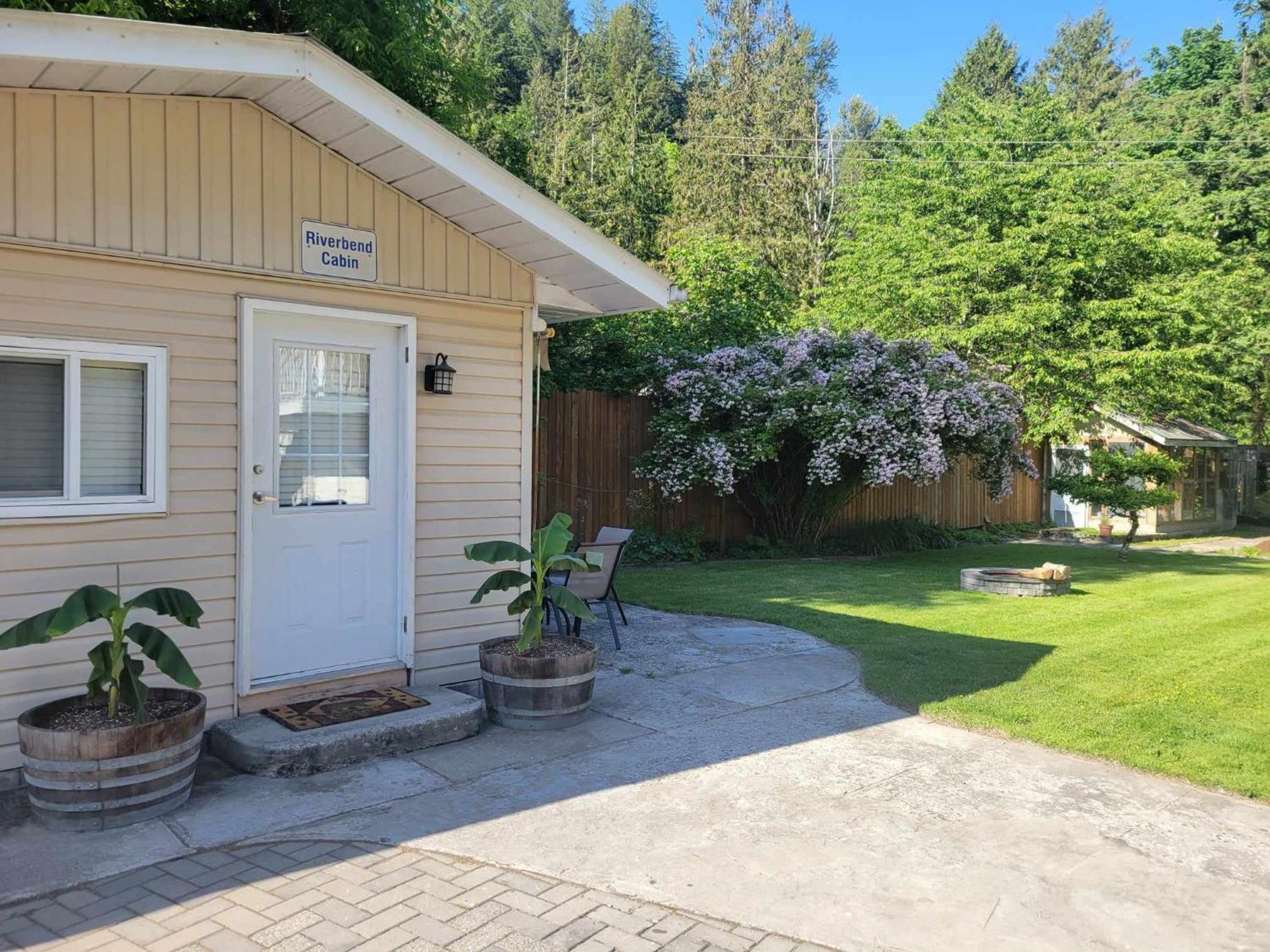 Riverbend Guest House Chilliwack Exterior photo